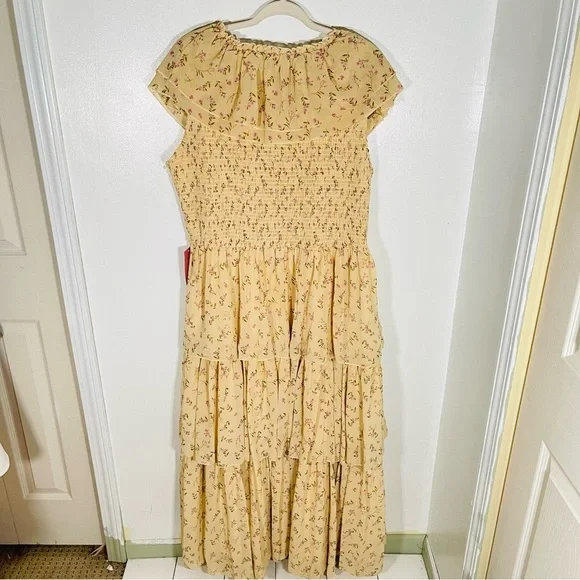 NWT Ivy City Co. Darla Yellow Floral Tiered Maxi Dress - thefunkyskunk.ie